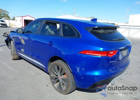 2017 Jaguar F-Pace First Edition z USA, uszkodzony, nr VIN SADCP2BV2HA053063